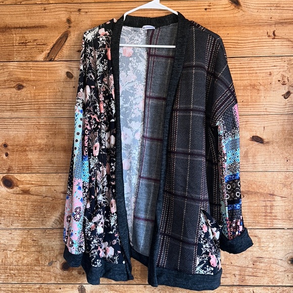 Egy California Mixed Media Open Front Cardigan - Picture 3 of 12